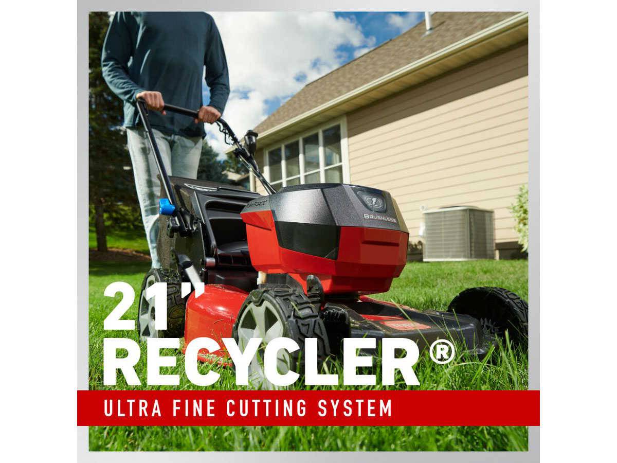 Toro Recycler 21 in. 60V Max Self-Propel w/ SmartStow w/ 4.0Ah Battery in Mio, Michigan - Photo 4