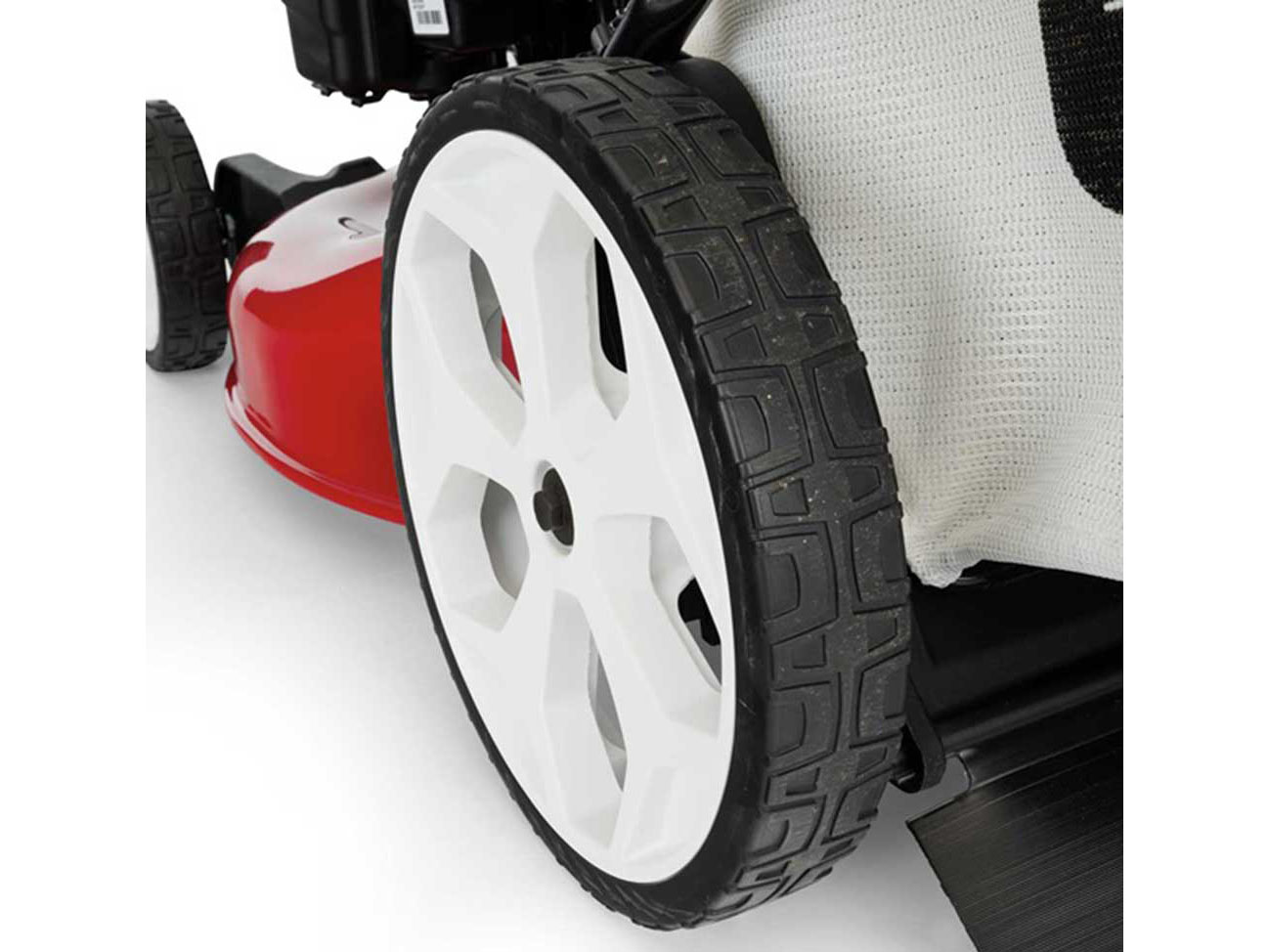 Toro Recycler 21 in. Briggs & Stratton Push High Wheel 140 cc in Gaylord, Michigan - Photo 6