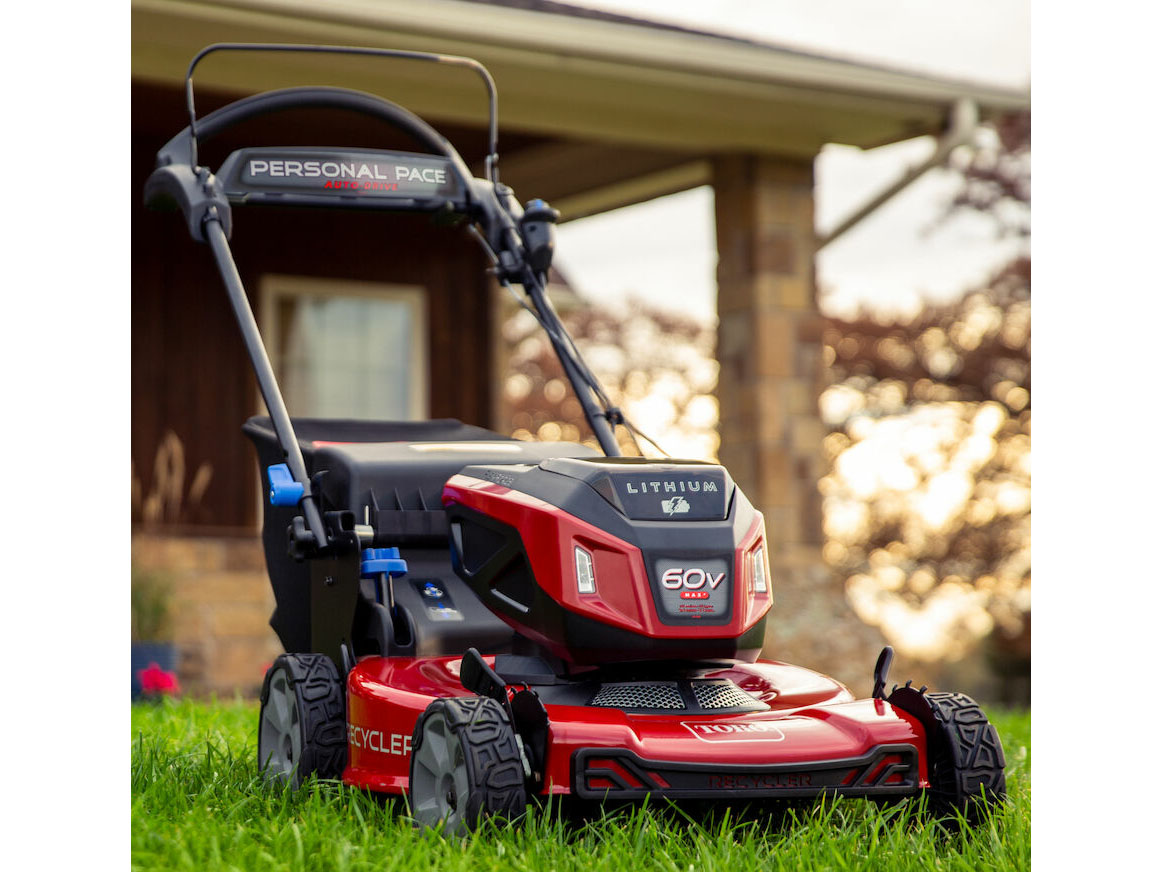 Toro Recycler 22 in. 60V Max Self-Propel Personal Pace Auto-Drive in Pine Bluff, Arkansas - Photo 15