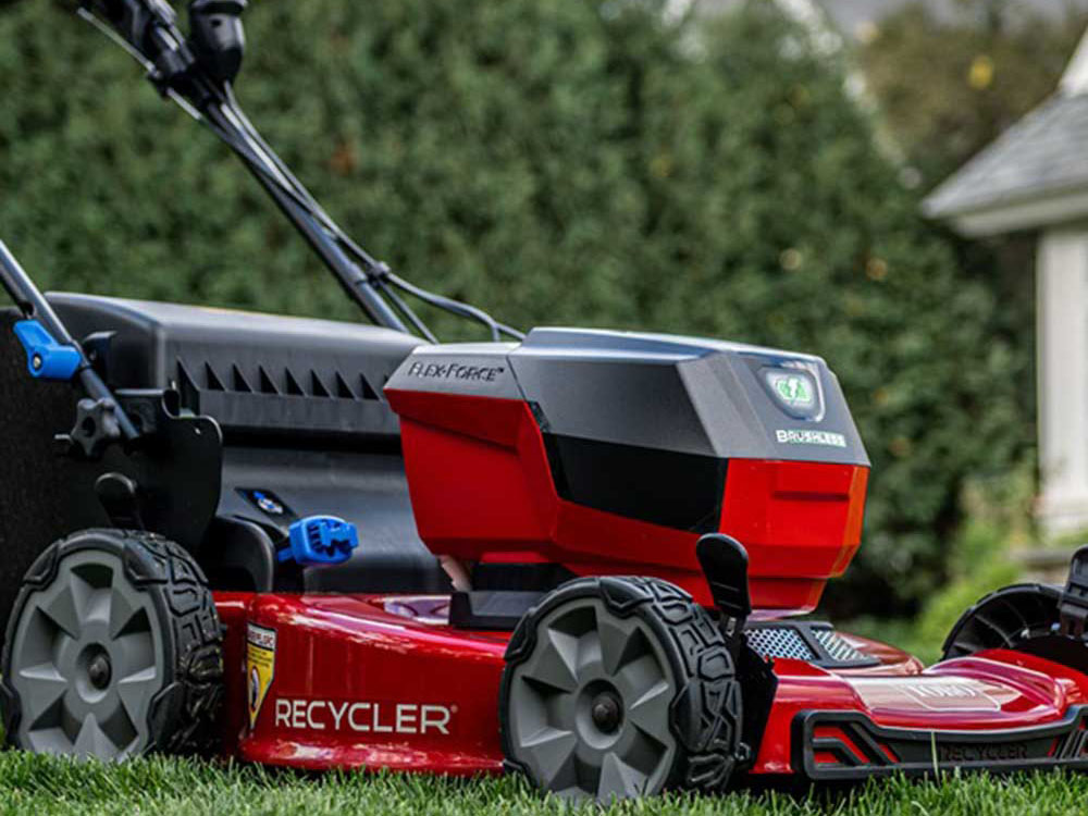 Toro Recycler 22 in. 60V MAX Self-Propelled - 6.0Ah Battery Included in Stratford, Wisconsin - Photo 16
