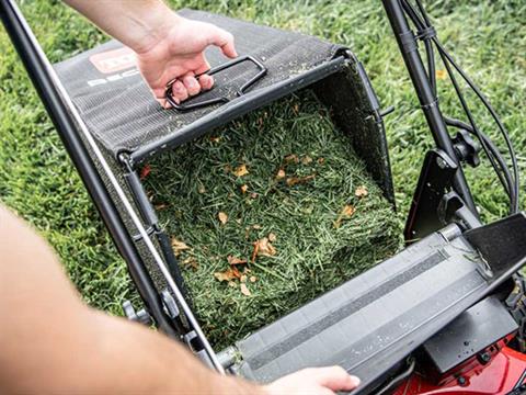 Toro Recycler 22 in. 60V MAX Self-Propelled - 6.0Ah Battery Included in Stratford, Wisconsin - Photo 17