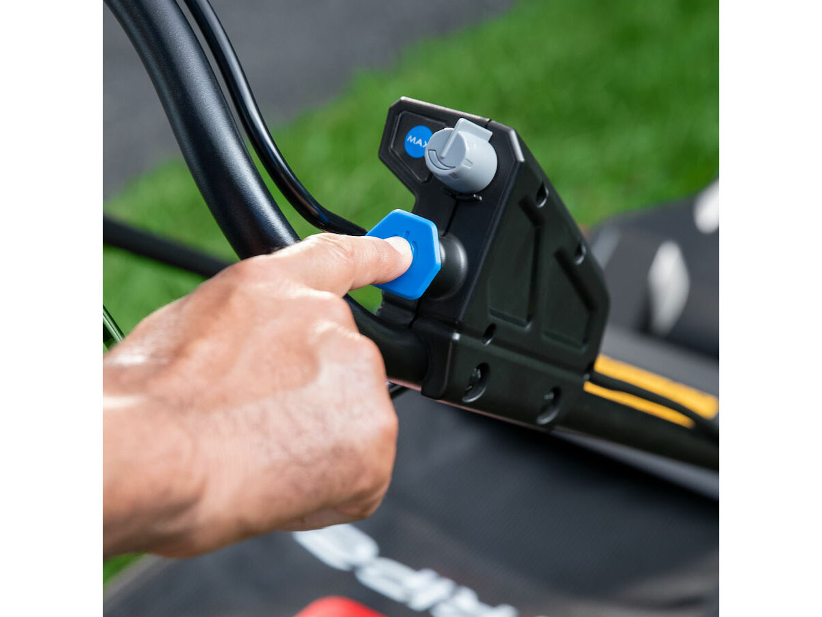 Toro Stripe 21 in. 60V Max Self-Propel - 5.0Ah Battery / Charger Included in Gaylord, Michigan - Photo 7