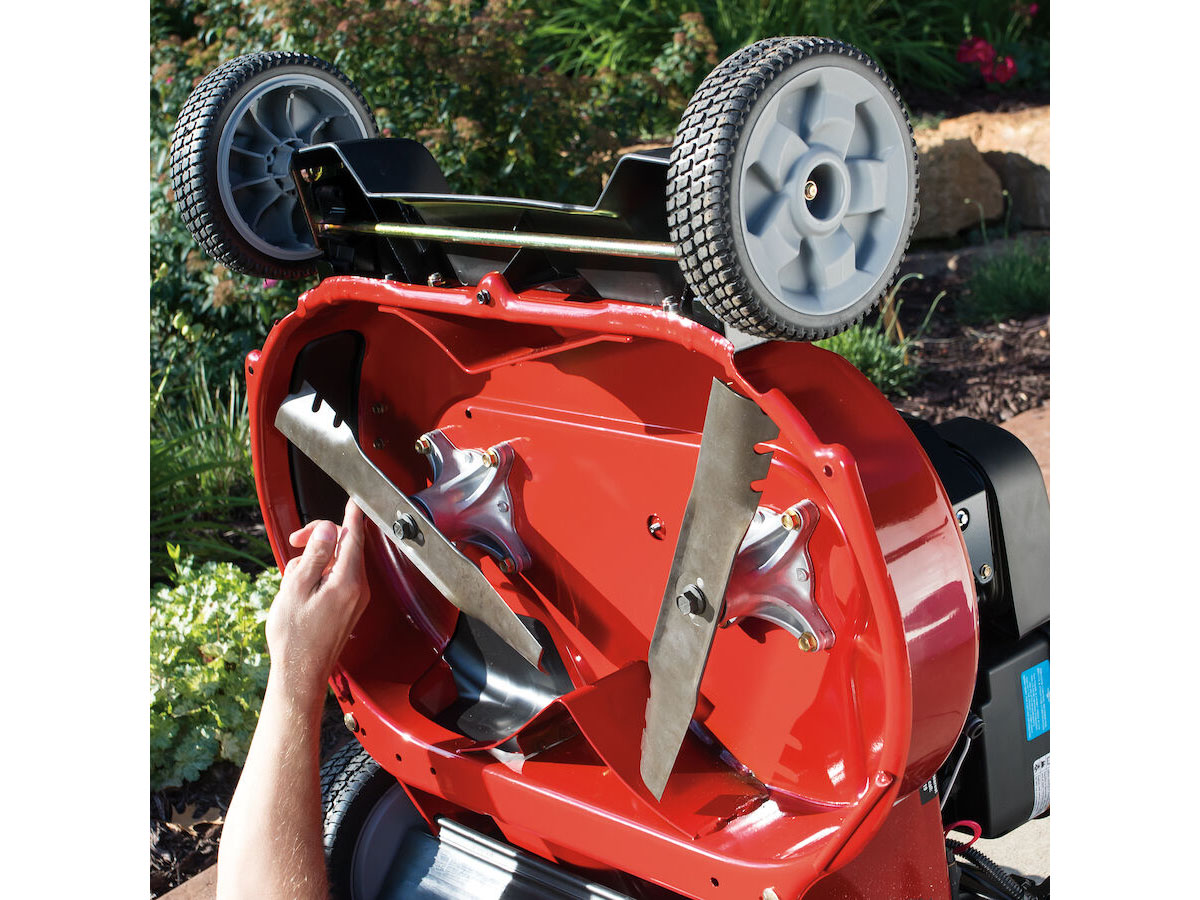 Toro TimeMaster 30 in. Briggs & Stratton 223 cc Self-Propel w/ Personal Pace (21199) in Mio, Michigan - Photo 12