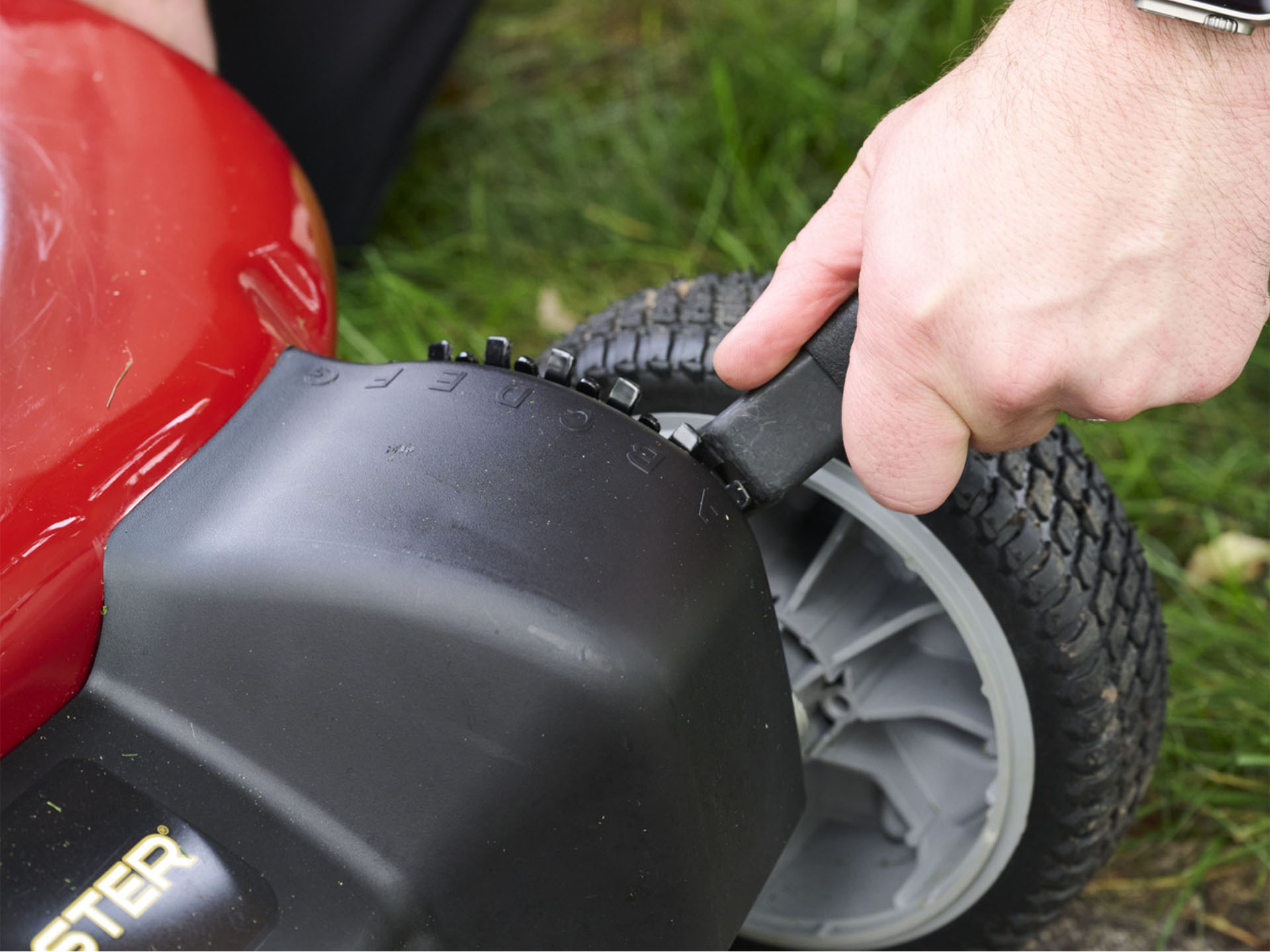 Toro TimeMaster 30 in. Briggs & Stratton Self-Propelled ES w/ Personal Pace 223 cc (21220) in Gaylord, Michigan - Photo 14