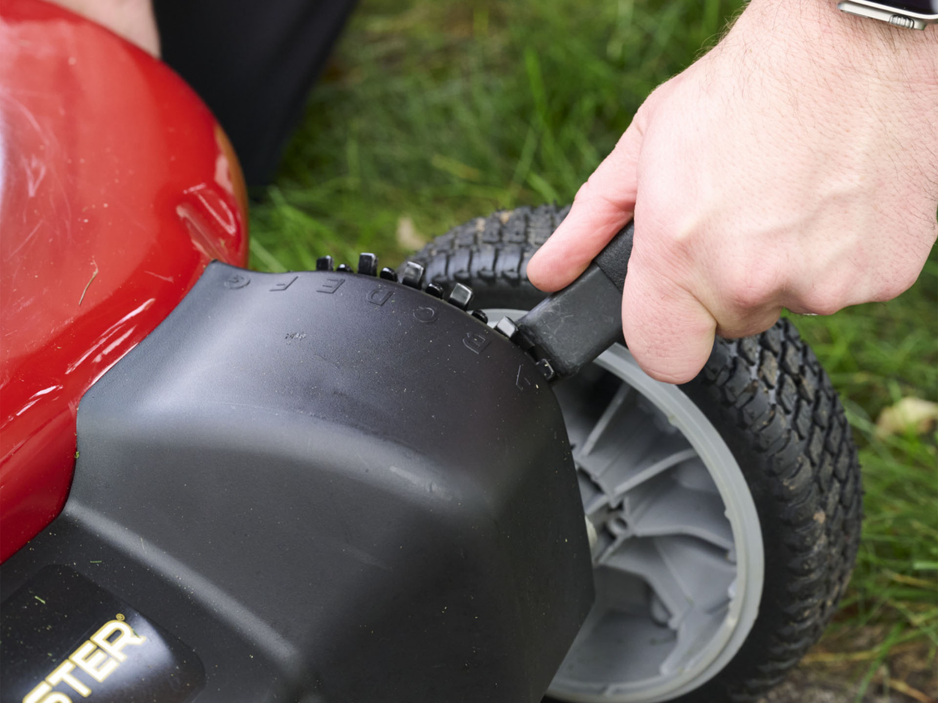 Toro TimeMaster 30 in. Briggs & Stratton Self-Propelled w/ Personal Pace 223 cc in Stratford, Wisconsin - Photo 11