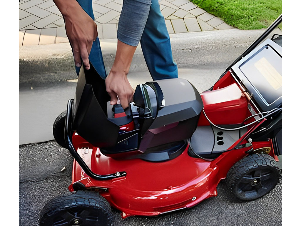 Toro Heavy Duty 21 in. 60V Max Self-Propel 2-Bail Variable Speed Zone Start w/ (2) 7.5Ah Batteries & Charger in Mio, Michigan - Photo 5