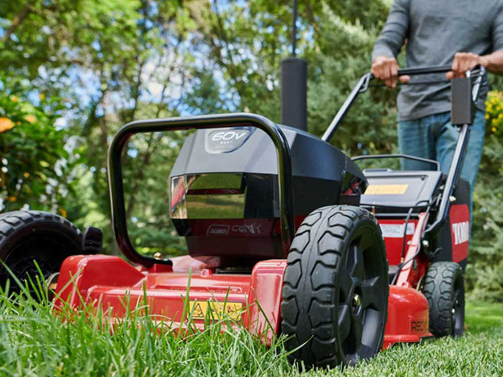 Toro Heavy Duty Revolution 21 in. 60V MAX Self-Propelled Variable Speed Zone Start - (2) 7.5Ah Batteries Included in Gaylord, Michigan - Photo 9