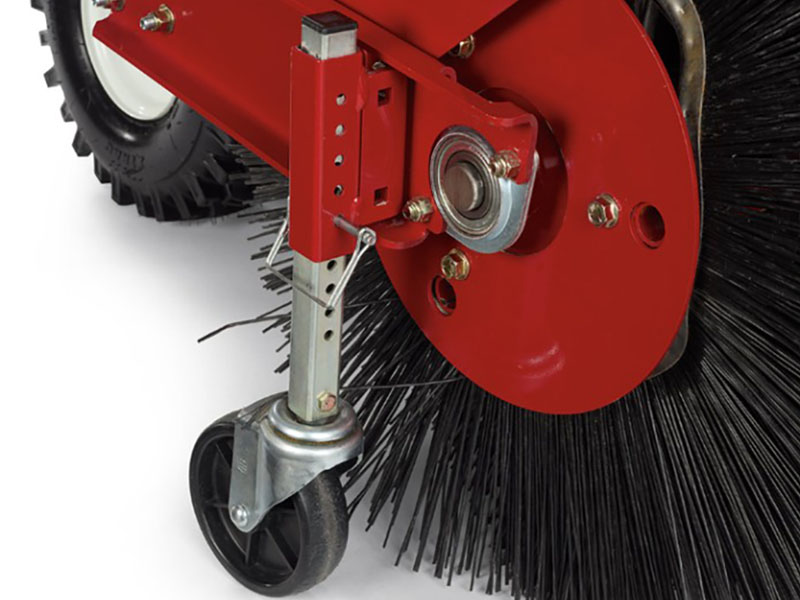 Toro 36 in. Power Broom Commercial Gas Power Brush in Gaylord, Michigan - Photo 6