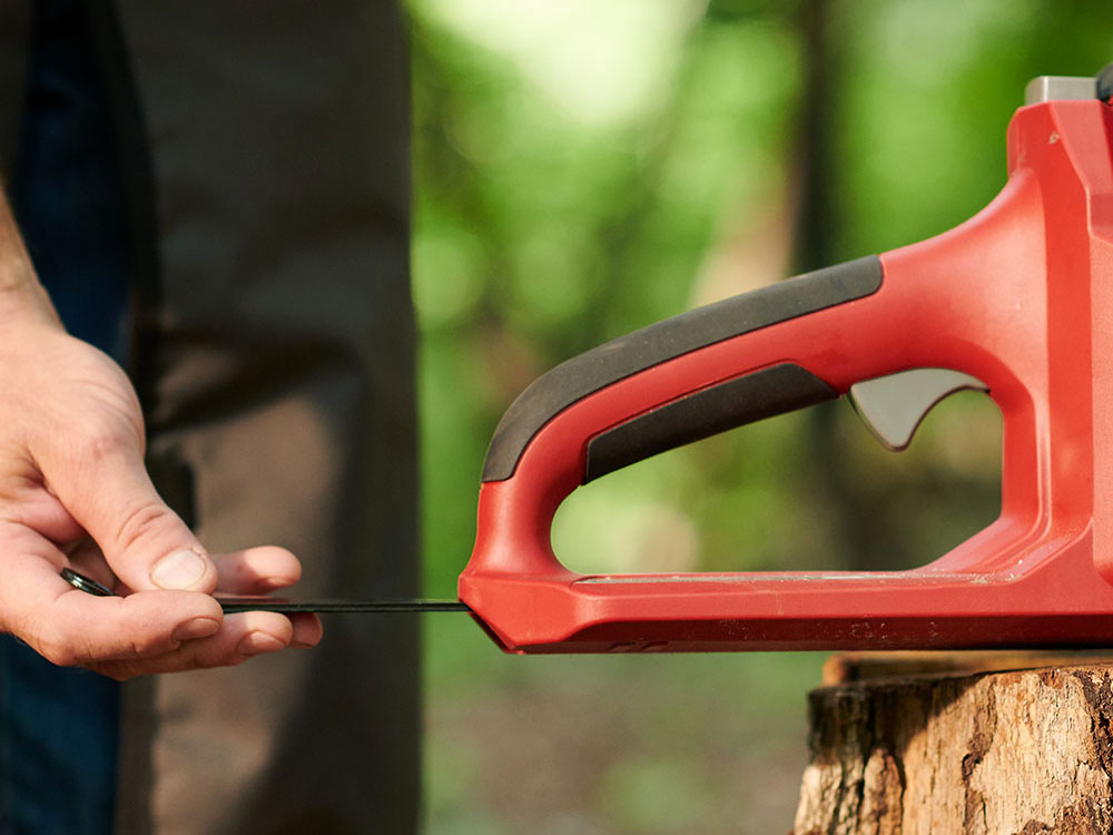 Toro 60V MAX 16 in. Brushless Chainsaw - 2.0Ah Battery Included in Gaylord, Michigan - Photo 13