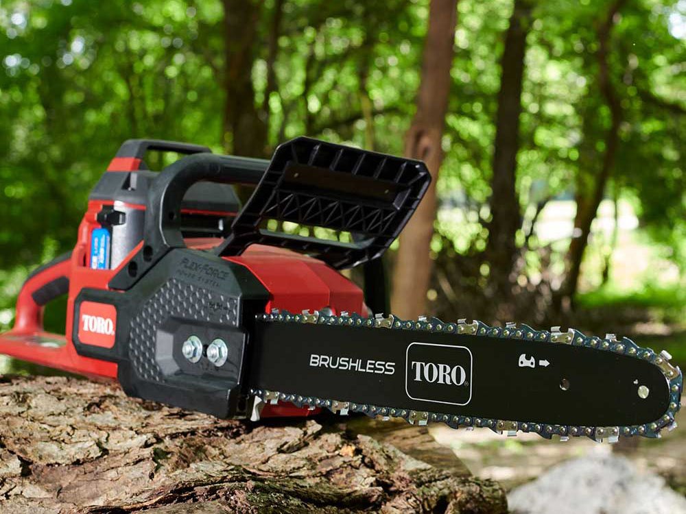 Toro 60V MAX 16 in. Brushless Chainsaw - 2.0Ah Battery Included in Gaylord, Michigan - Photo 14