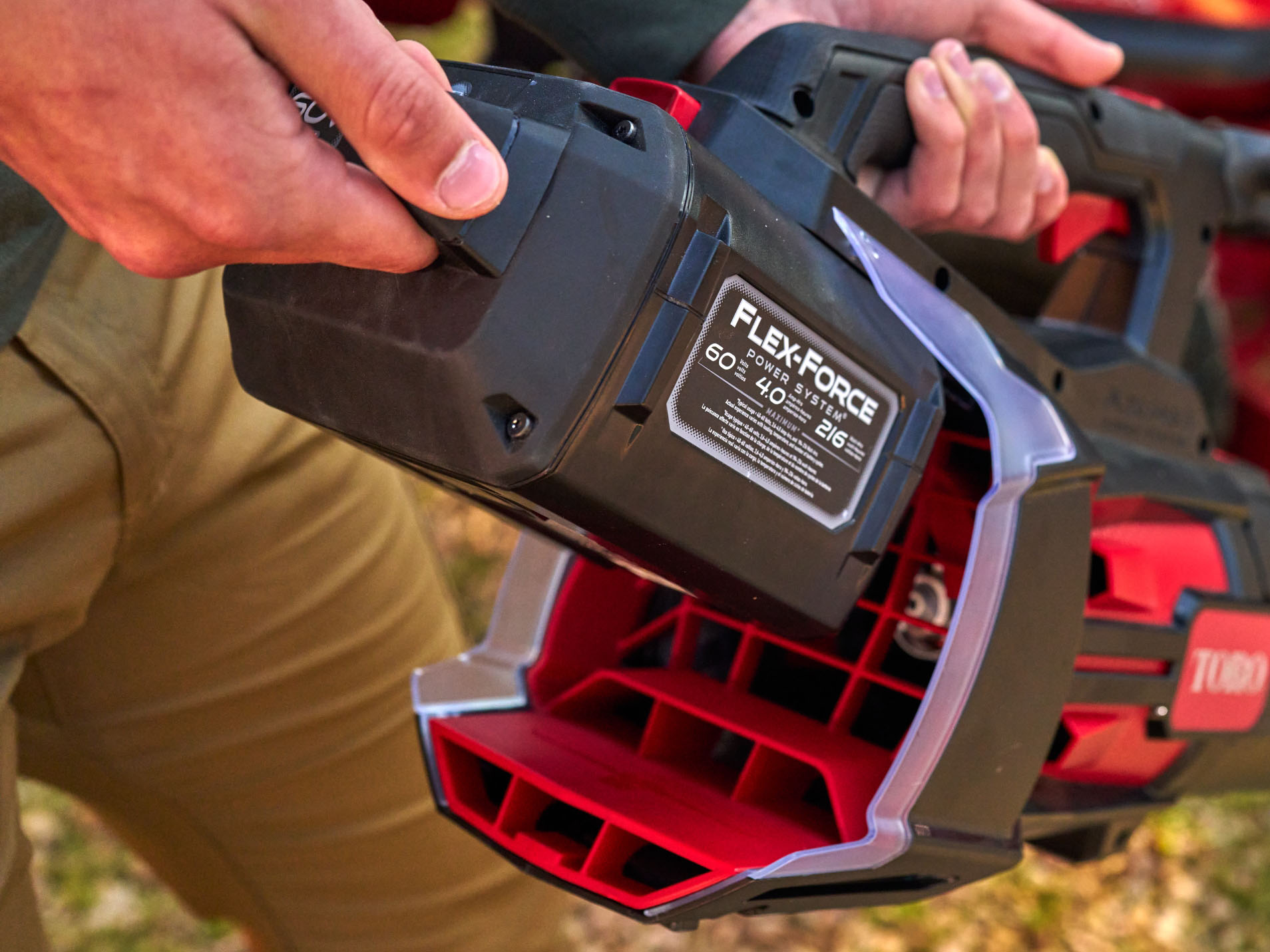 Toro 60V MAX 900 CFM Brushless Leaf Blower - 4.0Ah Battery Included in Gaylord, Michigan - Photo 13