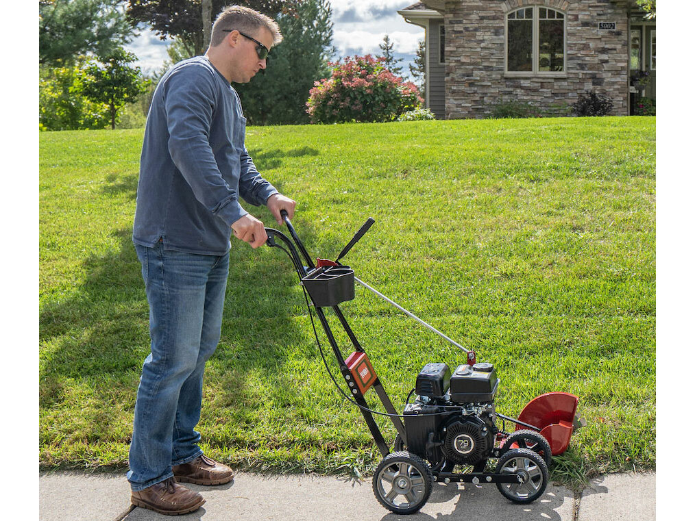 Toro 79 cc Gas Walk Behind Edger in Stratford, Wisconsin - Photo 10