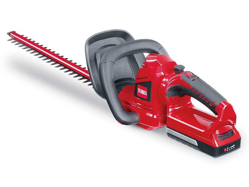 Toro 20V Max 22 in. Cordless Hedge Trimmer in Gaylord, Michigan - Photo 2