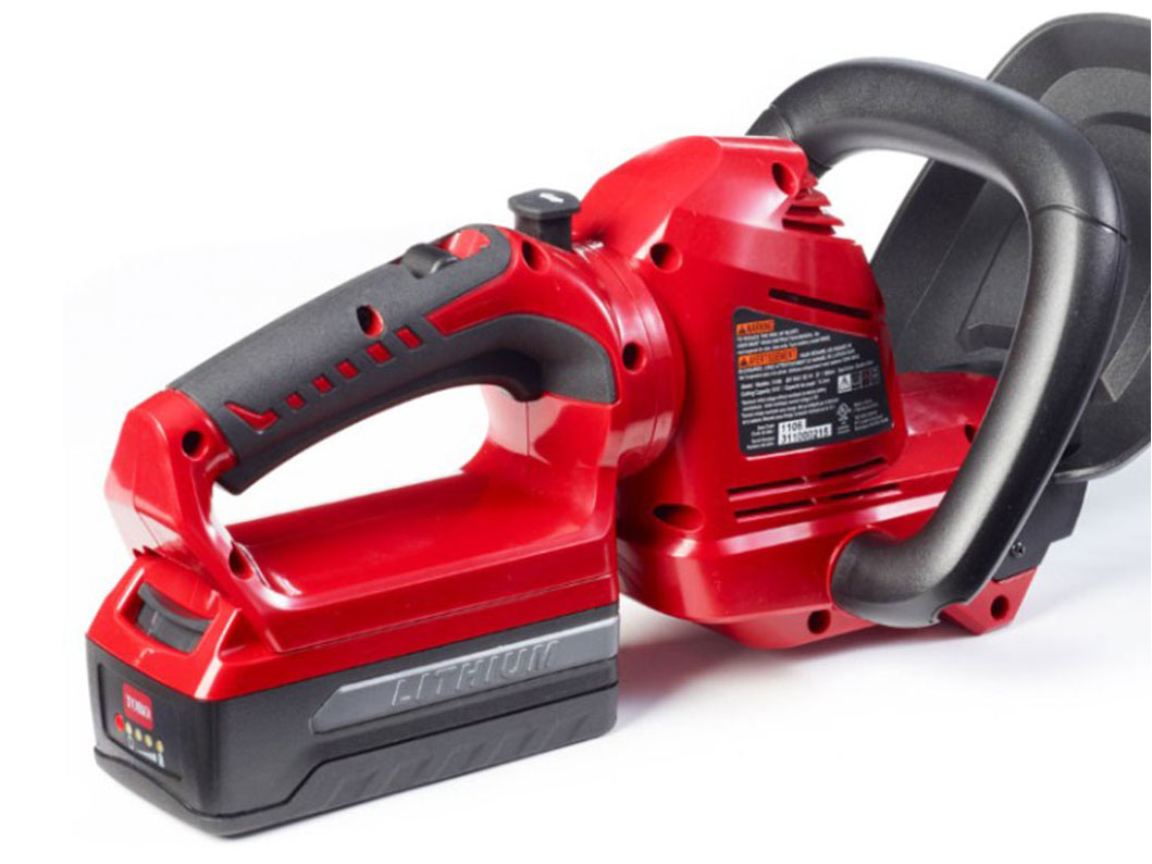 Toro 20V MAX 22 in. Hedge Trimmer - 2.0Ah Battery Included in Gaylord, Michigan - Photo 8