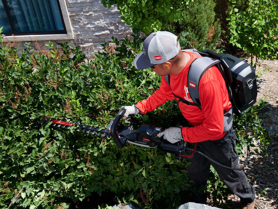 Toro 60V MAX Revolution 26 in. Brushless Hedge Trimmer - Battery Not Included in Gaylord, Michigan - Photo 3