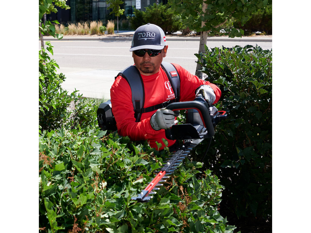 Toro 60V MAX Revolution Electric Battery Hedge Trimmer Bare Tool in Gaylord, Michigan - Photo 4