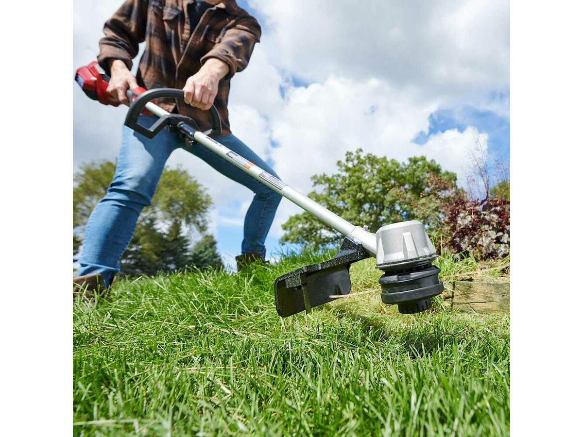 Toro 60V MAX 14 in. / 16 in. Brushless String Trimmer w/ 2.5Ah Battery in Gaylord, Michigan - Photo 14