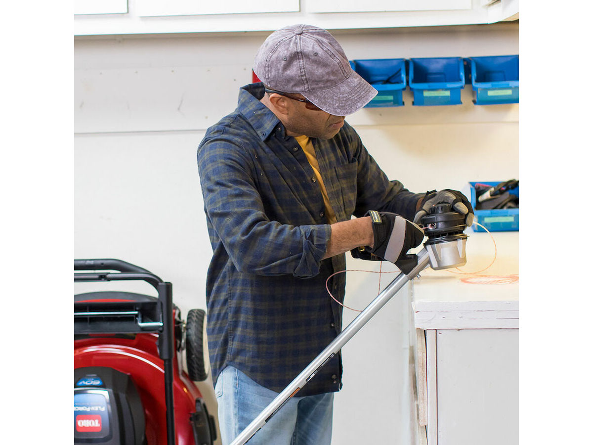 Toro 60V MAX 14 in. / 16 in. Brushless String Trimmer w/ 2.5Ah Battery in Gaylord, Michigan - Photo 12