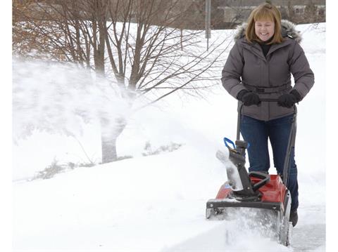 Toro 18 in. Power Clear 518 ZE Gas Snow Blower in Gaylord, Michigan - Photo 13