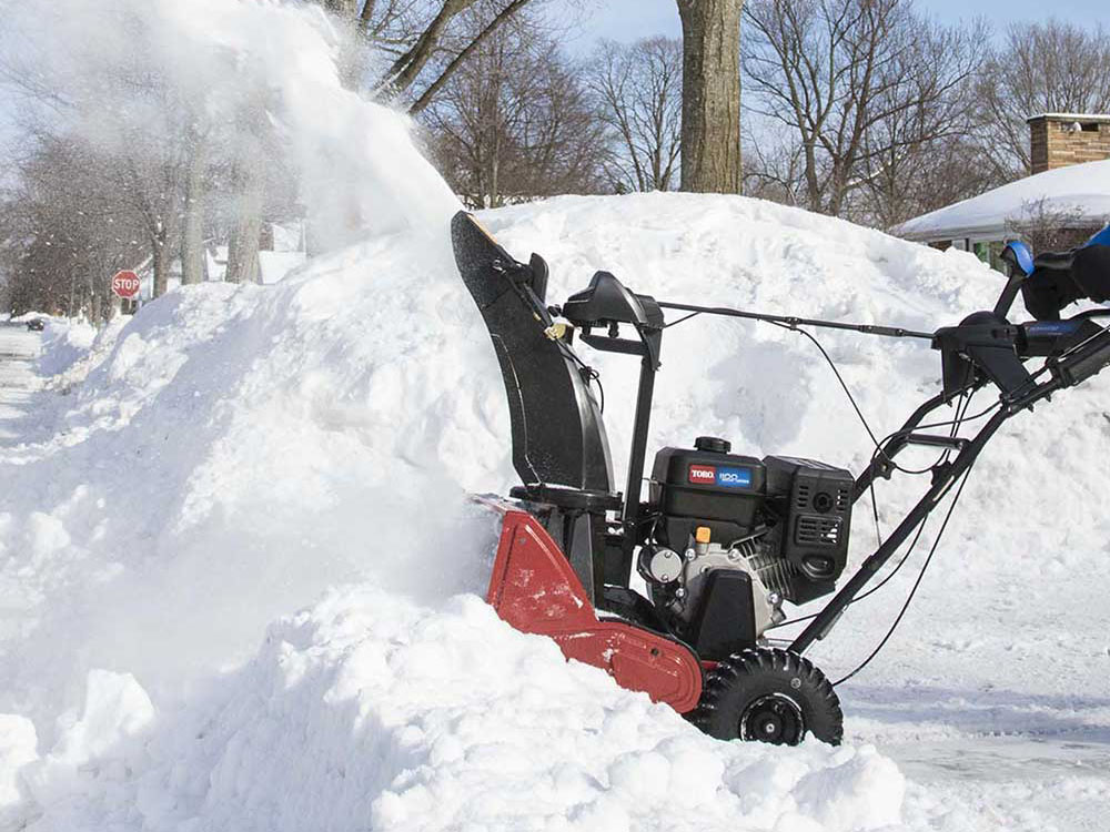 Toro 24 in. SnowMaster 824 QXE in Gaylord, Michigan