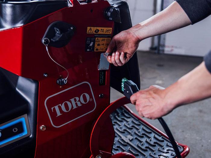 2023 Toro Revolution GrandStand 52 in. in Stratford, Wisconsin - Photo 4