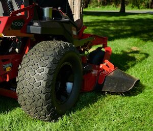 2025 Toro Z Master 4000 HDX 60 in. Kawasaki FX1000V 35 hp MyRIDE in Pine Bluff, Arkansas - Photo 4