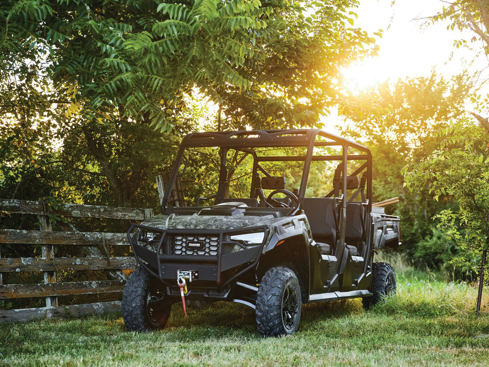 2025 Tracker Off Road 800SX LE Crew in Topeka, Kansas - Photo 17