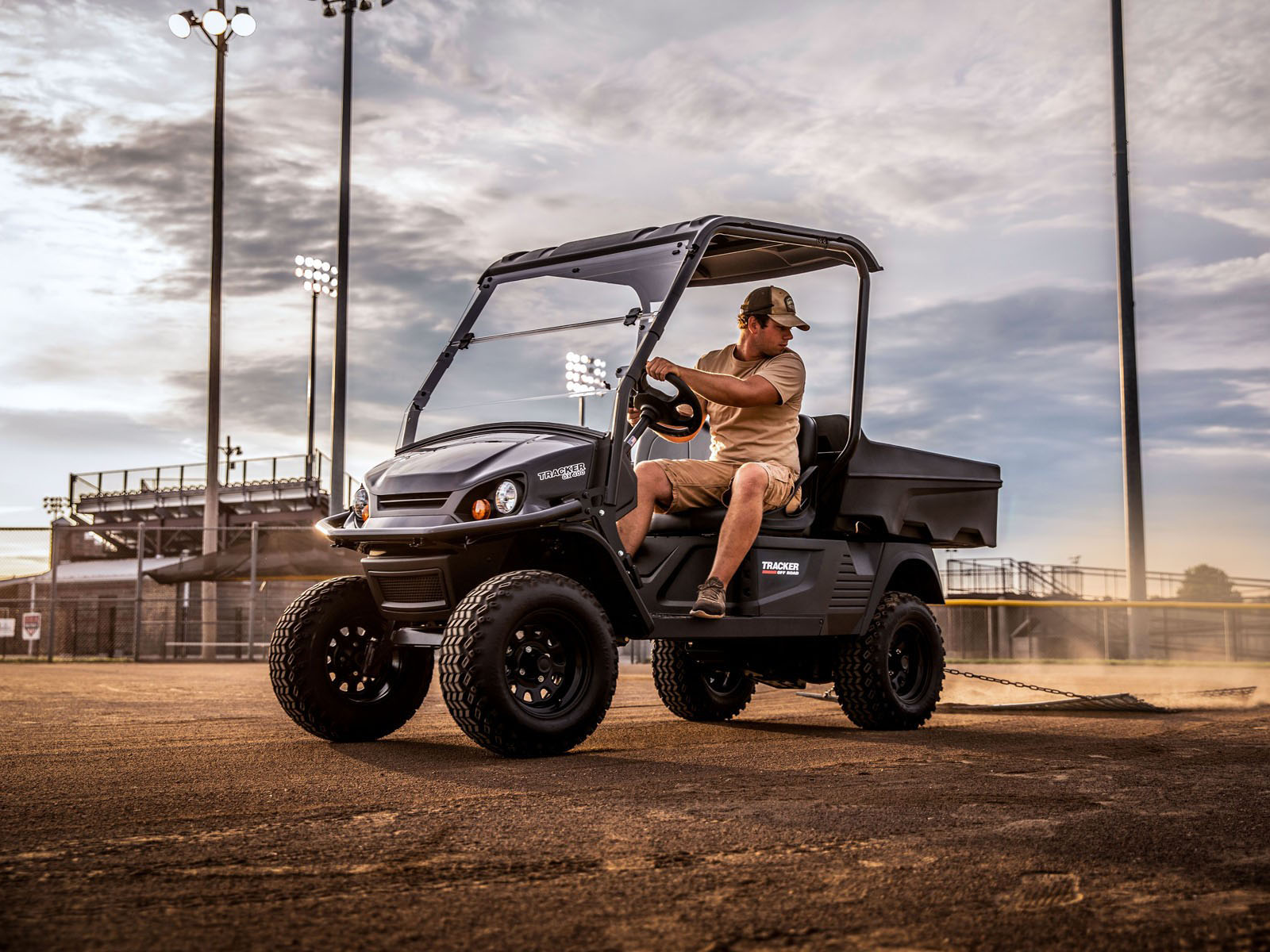 2025 Tracker Off Road OX400 in Topeka, Kansas - Photo 12