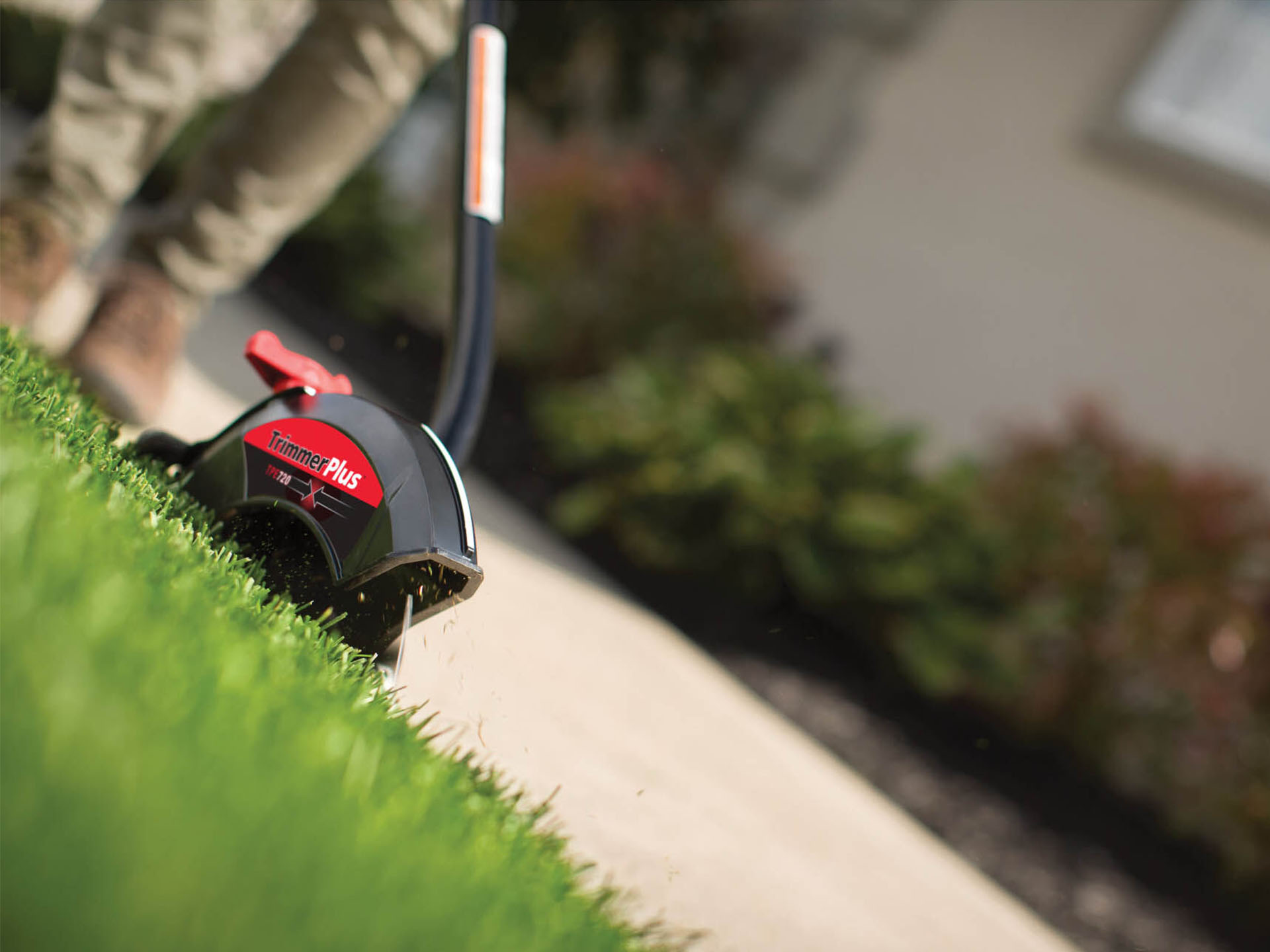 Troy-Bilt TPE720 TrimmerPlus Lawn Edger - Thumbnail 5