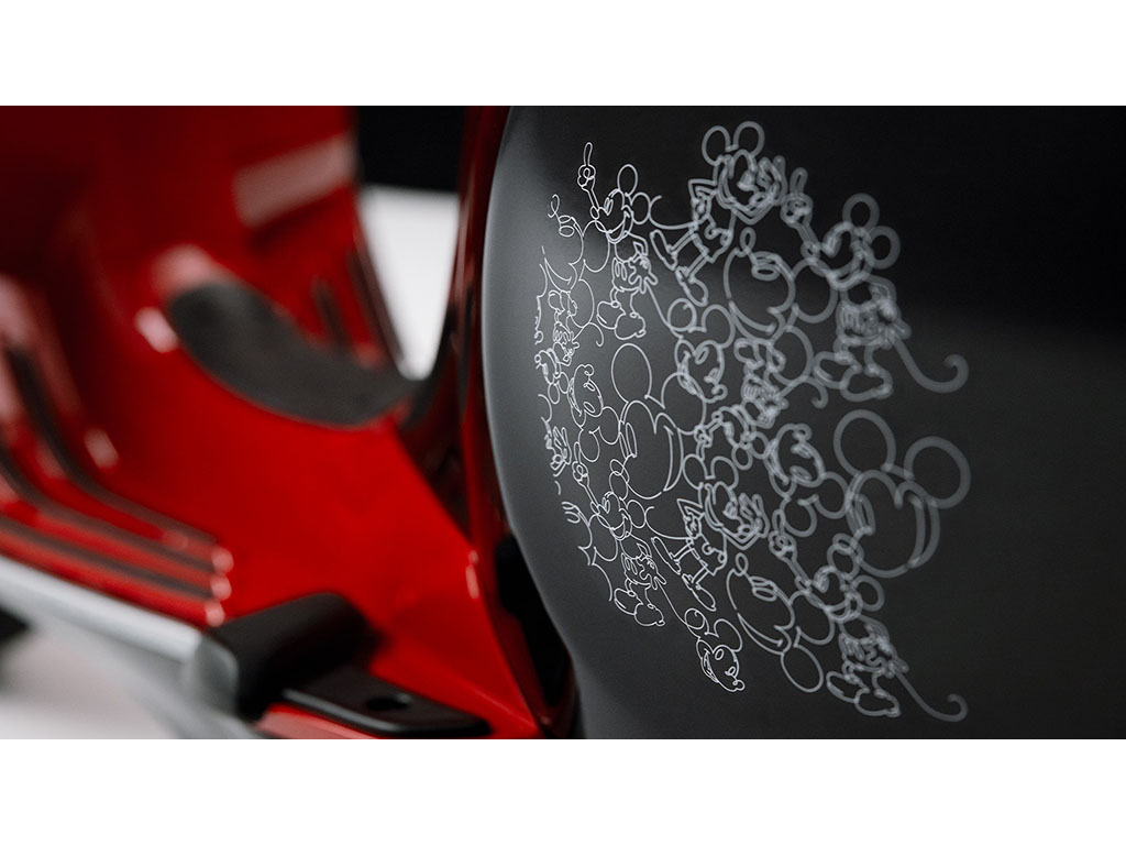 2023 Vespa Primavera 50 Disney Mickey Mouse Edition By Vespa in Columbia, Missouri - Photo 9