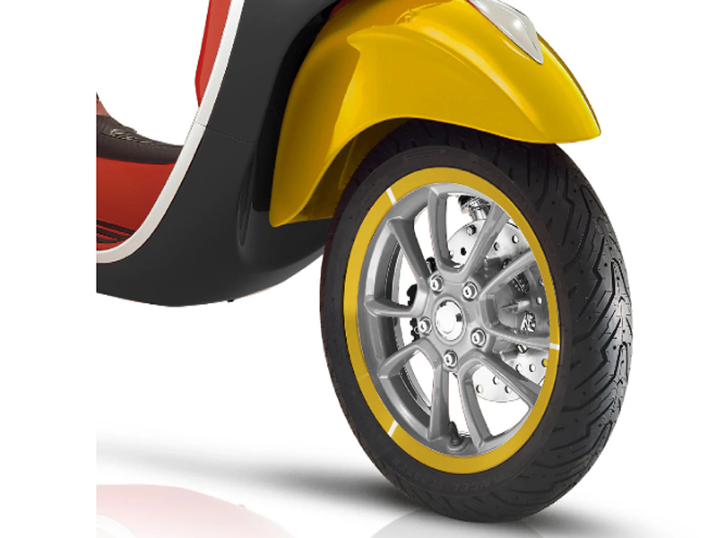 2023 Vespa Primavera 50 Disney Mickey Mouse Edition By Vespa in Columbia, Missouri - Photo 11