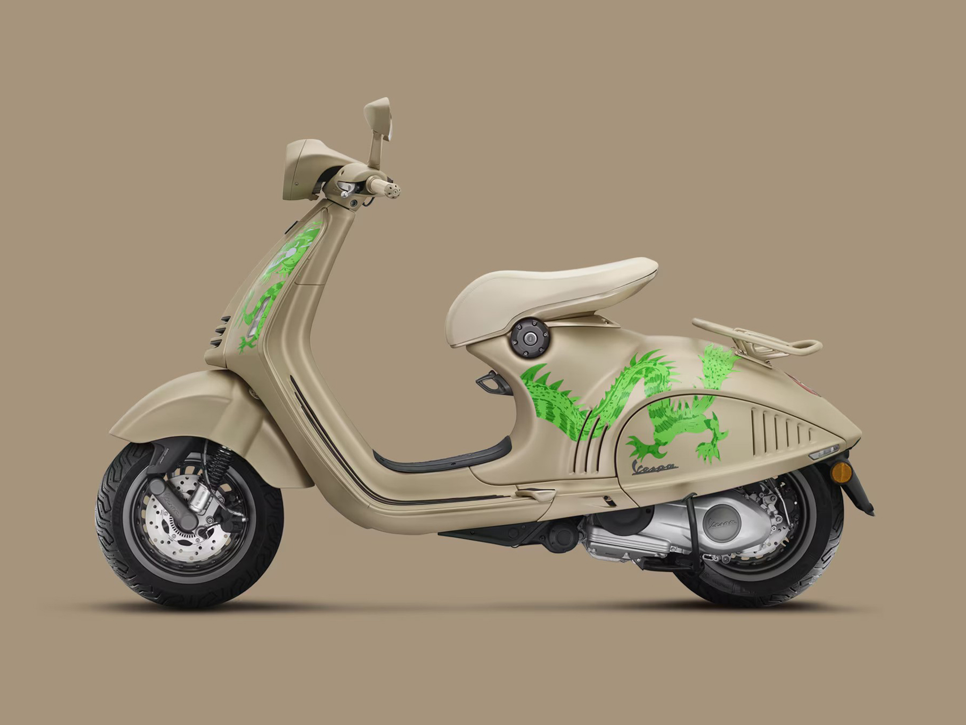 本日大特価！【新品】CASU Mercy 155-4 champagne New 2024 Vespa 946 Dragon 150 | Scooters in Marietta GA