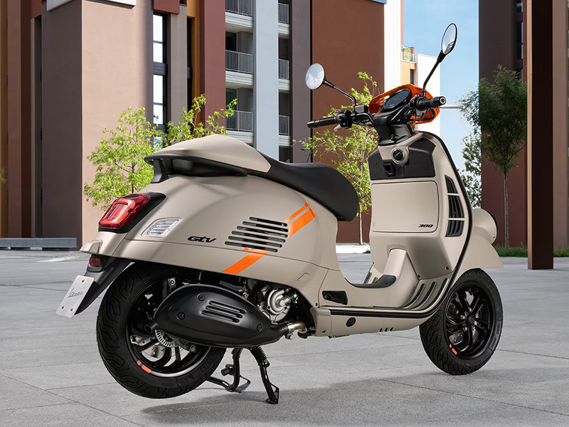 2024 Vespa GTV 300 in Fort Myers, Florida - Photo 12