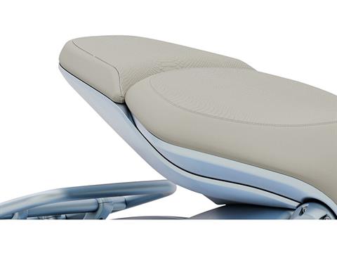 2025 Vespa 946 Snake 150 in Fort Myers, Florida - Photo 7