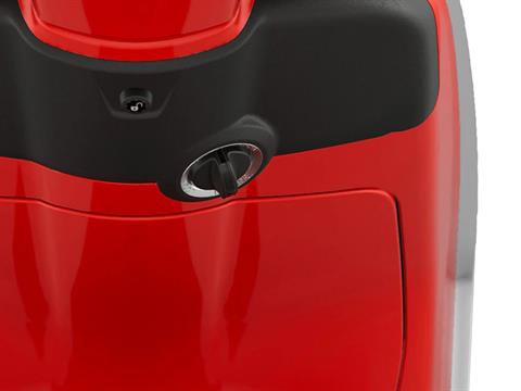 2025 Vespa Elettrica Red 70 in Fort Myers, Florida - Photo 9
