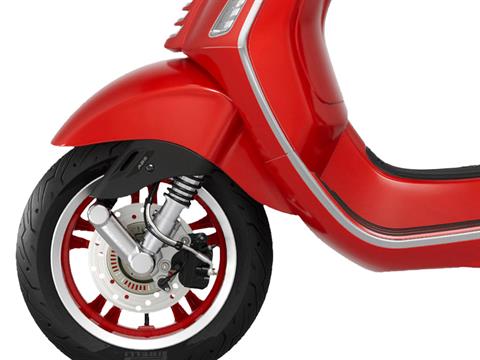 2025 Vespa Elettrica Red 70 in Fort Myers, Florida - Photo 13