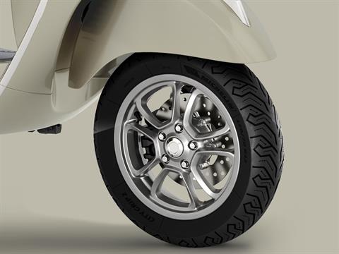 2025 Vespa GTS 310 in Fort Myers, Florida - Photo 6