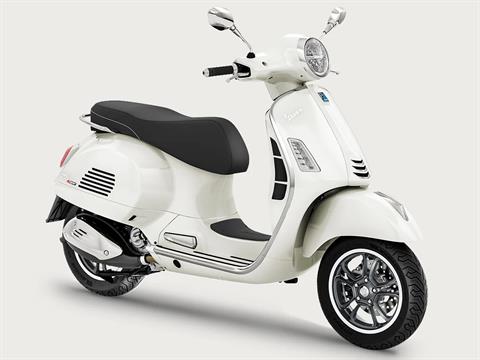 2025 Vespa GTS 310 Super in Fort Myers, Florida - Photo 2