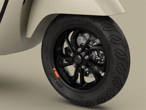 2025 Vespa GTV 310 in Fort Myers, Florida - Photo 8