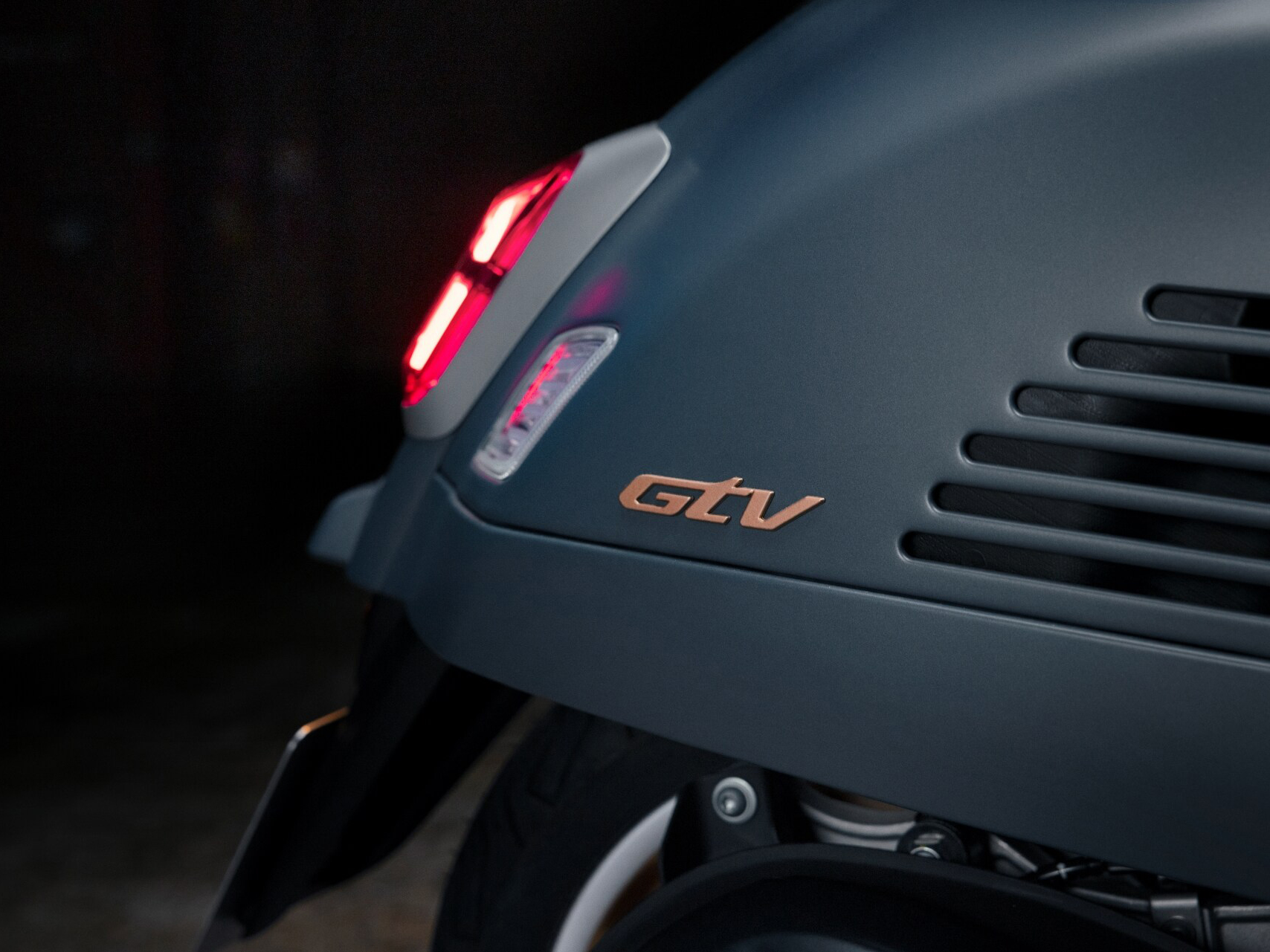 2025 Vespa GTV 310 Officina 8 in Fort Myers, Florida - Photo 7