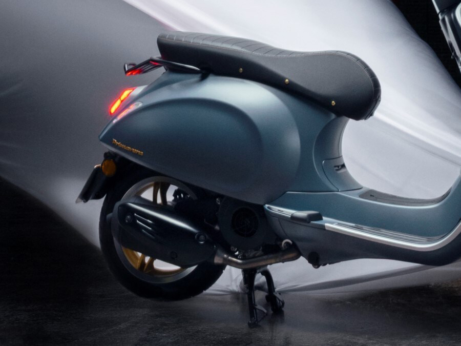 New 2025 Vespa Primavera 150 Officina 8 Blu Officina 8