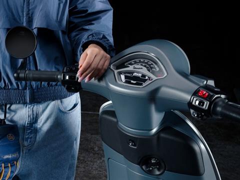 2025 Vespa Primavera 150 Officina 8 in Fort Myers, Florida - Photo 4