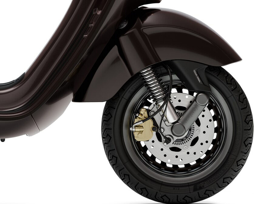 2026 Vespa 946 Horse in Fort Myers, Florida - Photo 4