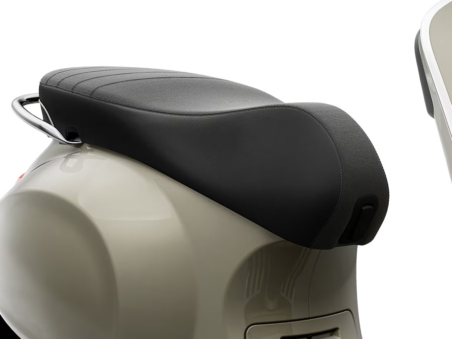 2026 Vespa Primavera 150 8