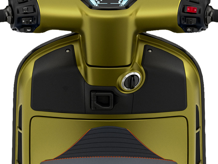 2027 Vespa GTS 310 SuperSport in Fort Myers, Florida - Photo 10