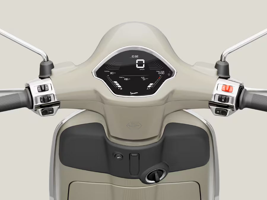 2027 Vespa Primavera 150 5