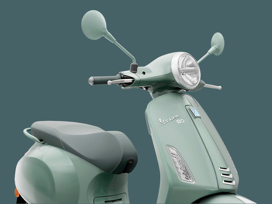 2027 Vespa Primavera 150 80th 4