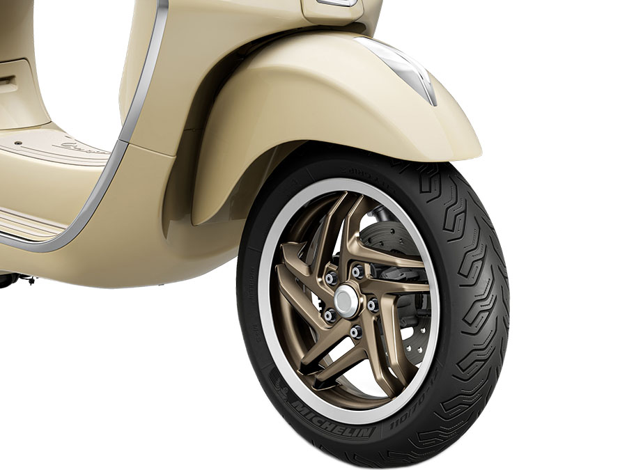 New 2027 Vespa Primavera 50 S | Scooters in Plano TX | Bianco