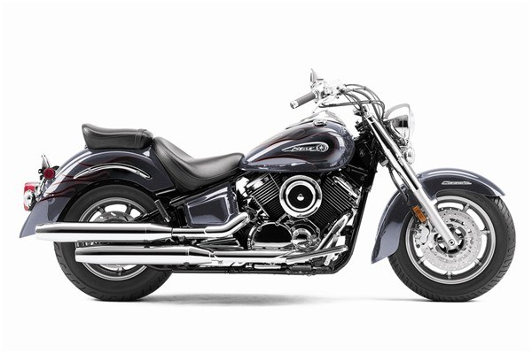 2009 Yamaha V Star 1100 Classic in Manchester, New Hampshire