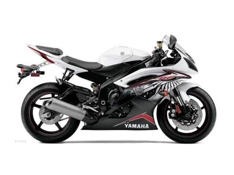 2012 Yamaha YZF-R6 in Foxboro, Massachusetts - Photo 1
